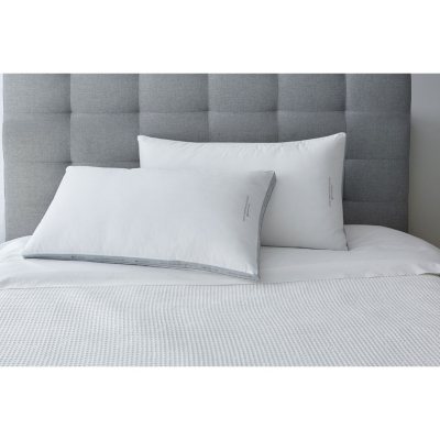 Member's Mark Hotel Premier Collection Bed Pillows, Assorted Sizes Set of 2