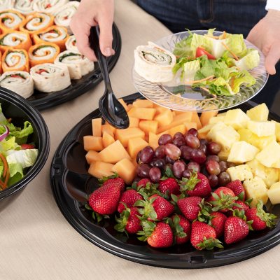 Member's Mark 16" Catering Tray with Covers 5 ct.