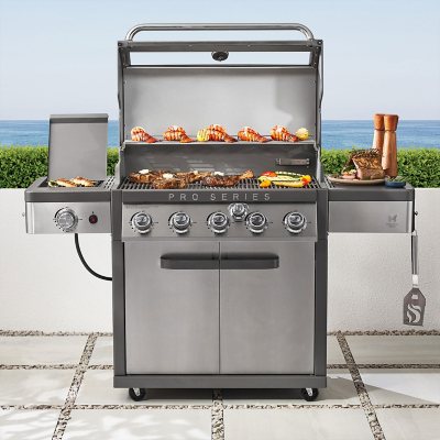 Member’s Mark Pro Series 5-Burner Gas Grill with Thermostatic Control