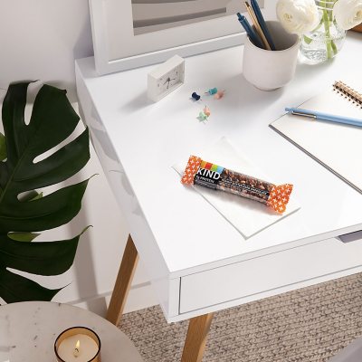 KIND Snack Bars Variety Pack, Dark Chocolate Nuts & Sea Salt and Peanut Butter Dark Chocolate 18 ct.