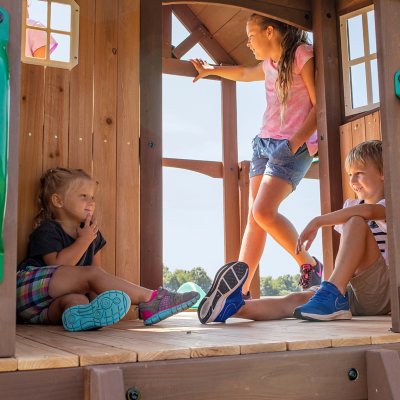 Backyard Discovery Skyfort II Cedar Swing Set/PlaySet