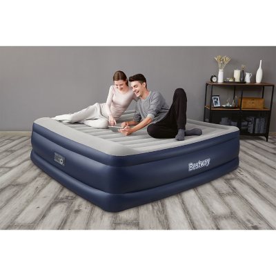 Bestway 22" King Air Mattress w/ Pump and Antimicrobial Coat