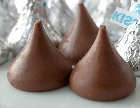 Hershe'yKISSES Milk Chocolate Candy, Approx 60 Pieces Solid Milk Chocolate Kisses In Siver Foil Wrap