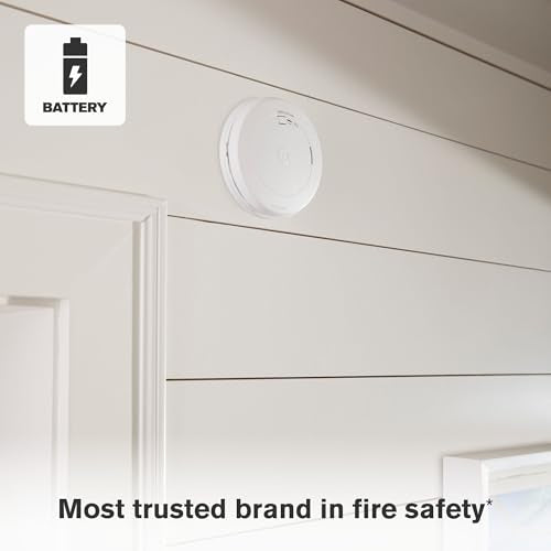 First Alert SMCO210, 10-Year Sealed Battery Combination Smoke & Carbon Monoxide Alarm with Slim Profile Design, 1-Pack