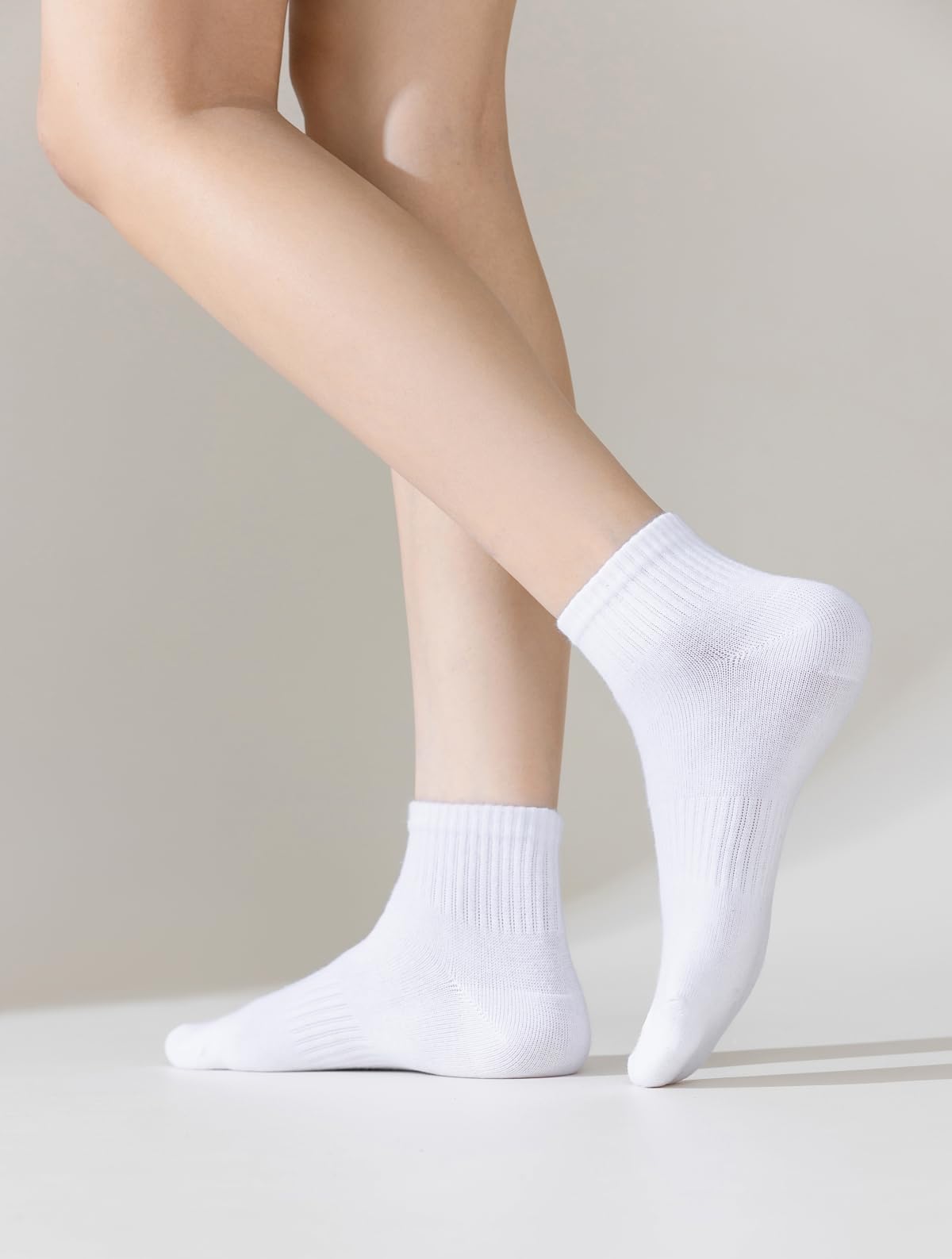 ACCFOD Womens White Ankle Socks Thin Cotton Gym Socks Athletic Mini Crew Socks 5-9
