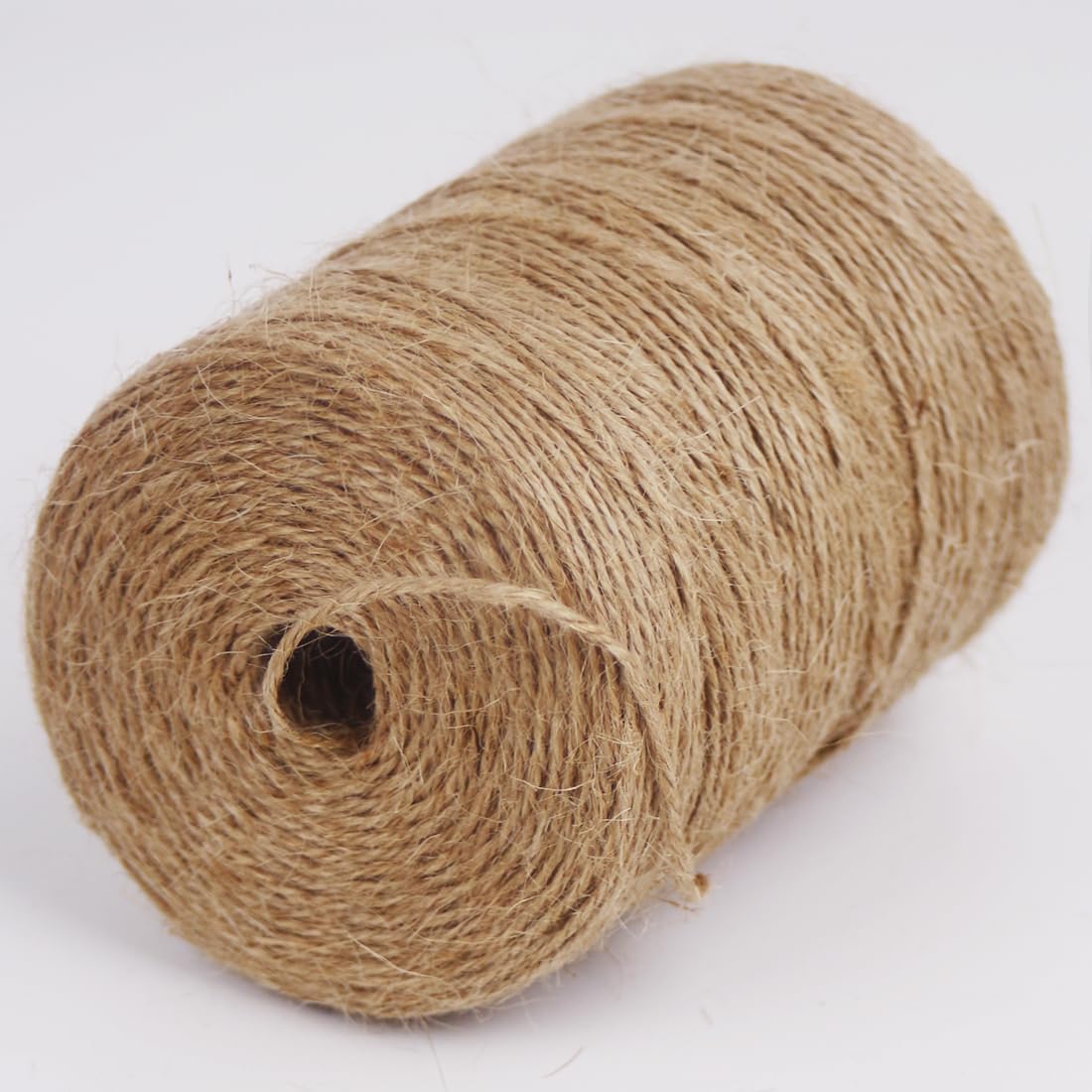 SMART&CASUAL 800 Ft Natural Jute Twine String Thin Ribbon Hemp Twine for Craft Plant Gift Wrapping Christmas Handmade Arts Decoration Packing String Home Decor (800 Ft (244M))