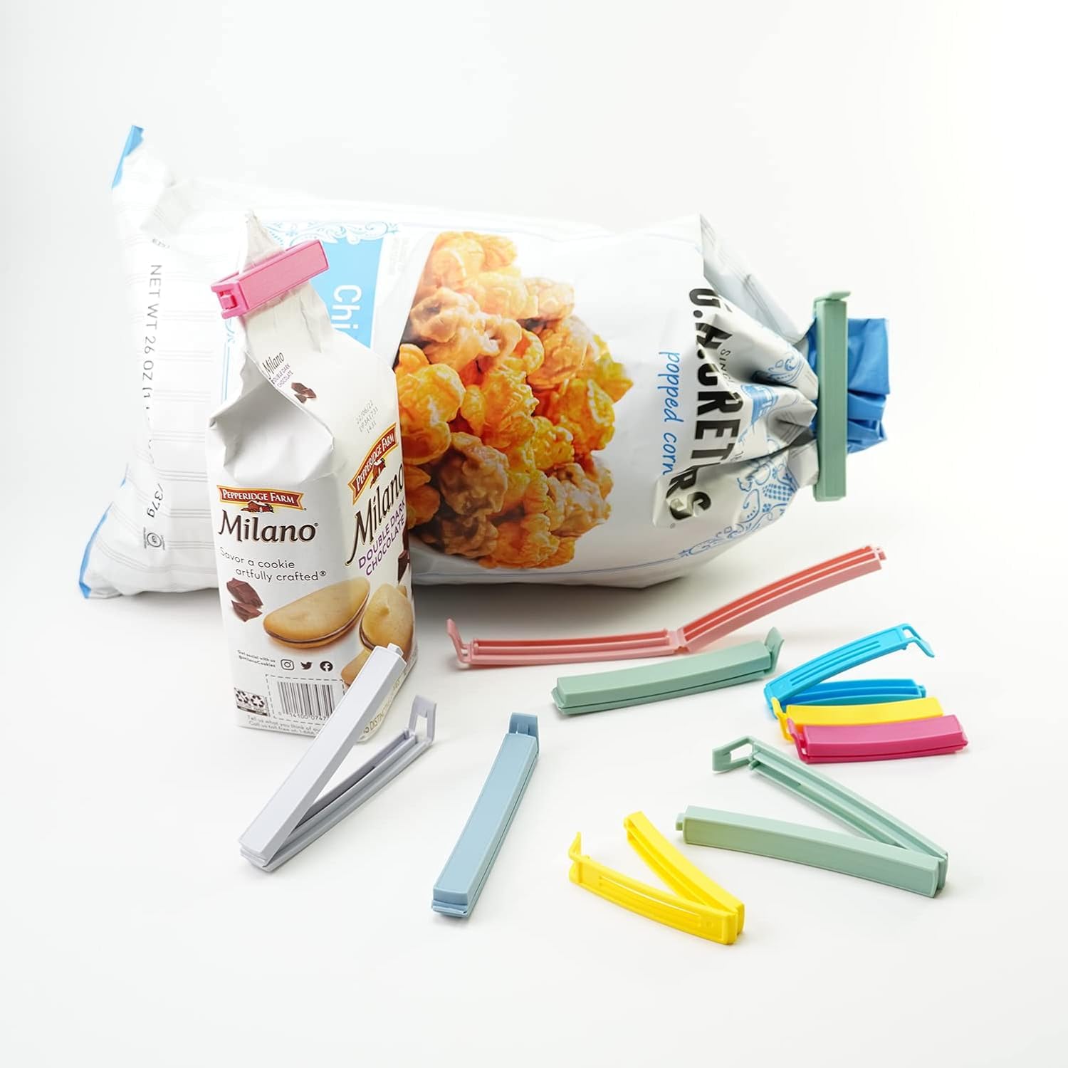 Yarall 32 PCS Plastic Chip Clips for Food Packages, Curved Design Sealing Bag Clips for Food, Kitchen and Home, 2 Sizes(4.3inch x 20, 3.1inch x 12)