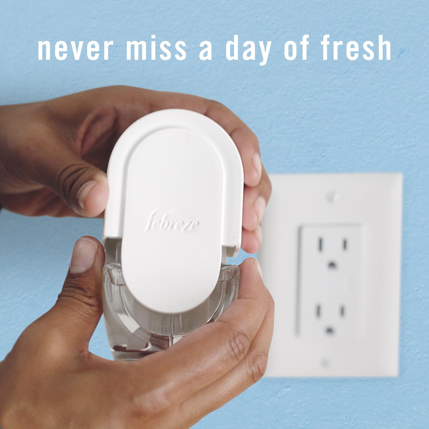 Febreze Plug in Air Freshener, Odor-Fighting Scented Oil Refill, Air Fresheners for Home and Bathroom and Kitchen, Long Lasting for Strong Odors, Unstopables Fresh Scent, 0.87oz Refills, 3 Count
