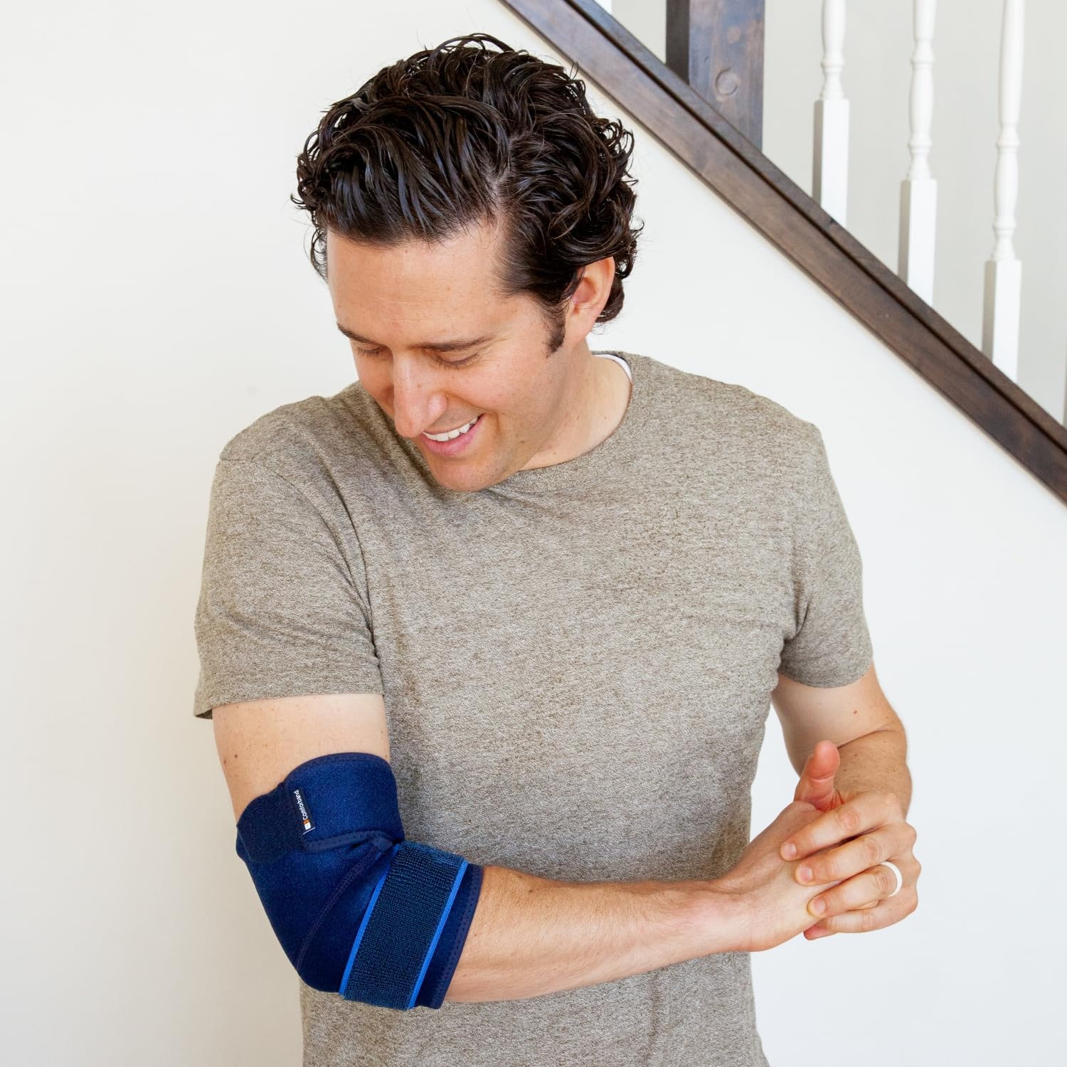 ​Comforband Adjustable Elbow Brace – Targeted Support for Tennis Elbow, Golfer's Elbow, Tendonitis, Arthritis, Bursitis, Sprains, and Strains – One-Size-Fits-Most Compression Sleeve for Pain Relief and Injury Recovery