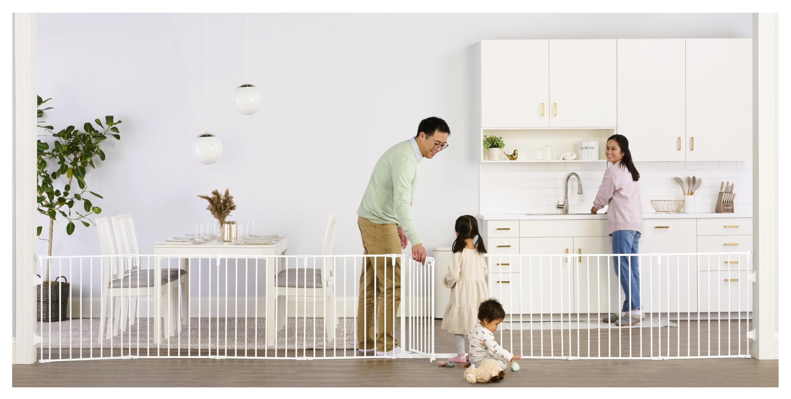 Regalo 194-Inch Super Wide Adjustable Baby Gate and Play Yard, 2-in-1, Bonus Kit, 4 Count (Pack of 1)
