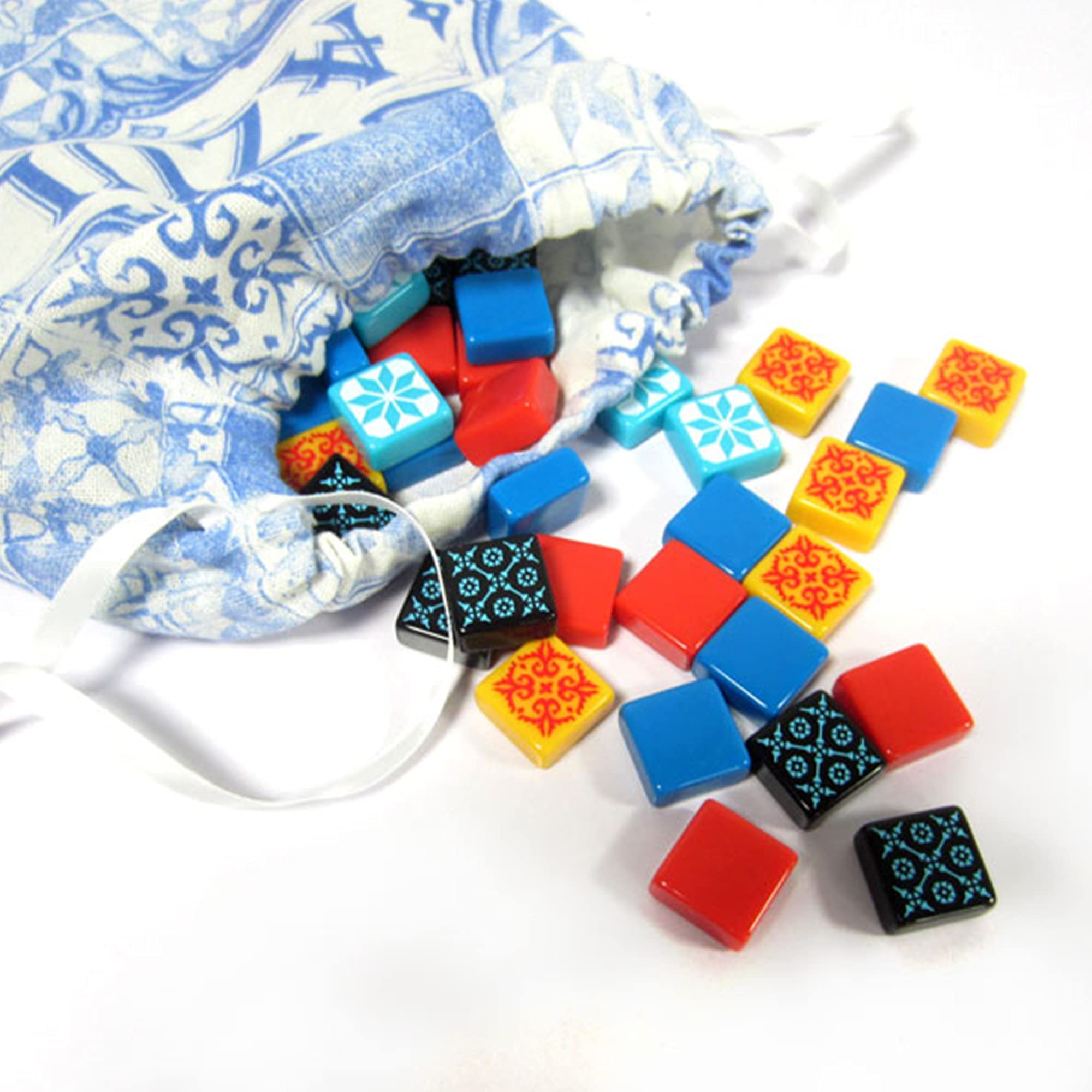 Asmodee Azul Board Game - Award-Winning Tile-Placement Strategy Game, Beautiful Mosaic Art, Family Fun for Kids & Adults, Ages 8+, 2-4 Players, 30-45 Minute Playtime
