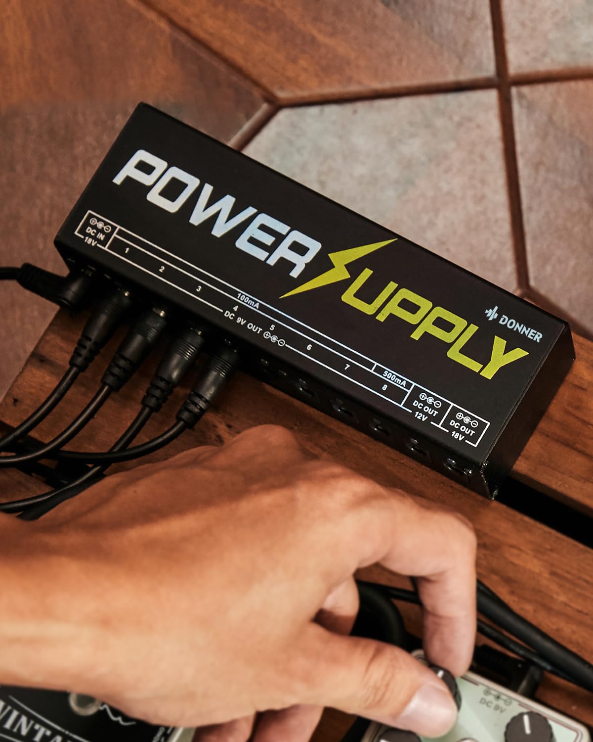 Donner DP-1 Guitar Power Supply 10 Isolated DC Output for 9V/12V/18V Effect Pedal