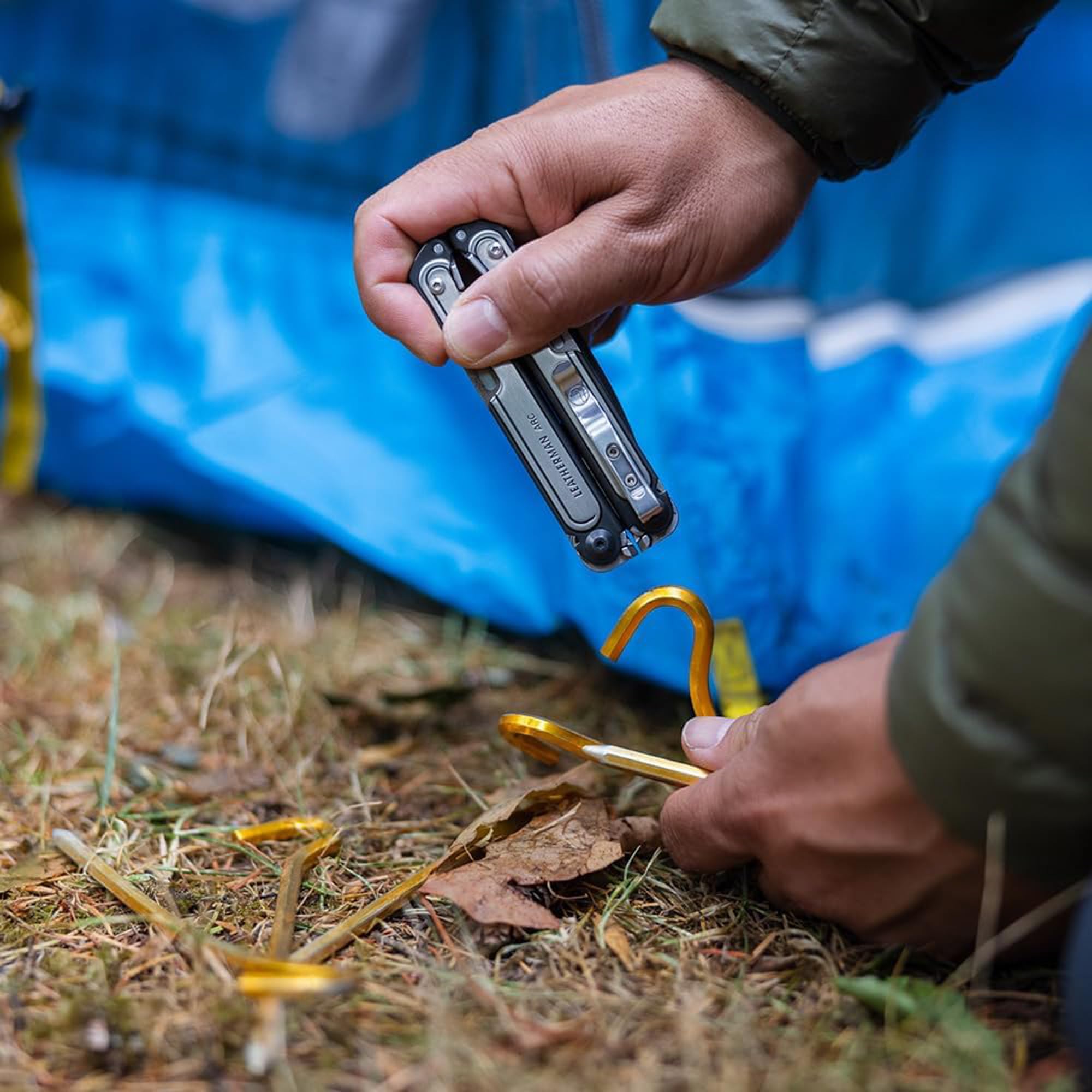 Leatherman, Arc, 20-in-1 Multi-tool for outdoors, camping, home & work, with premium magnaCut steel knife blade.