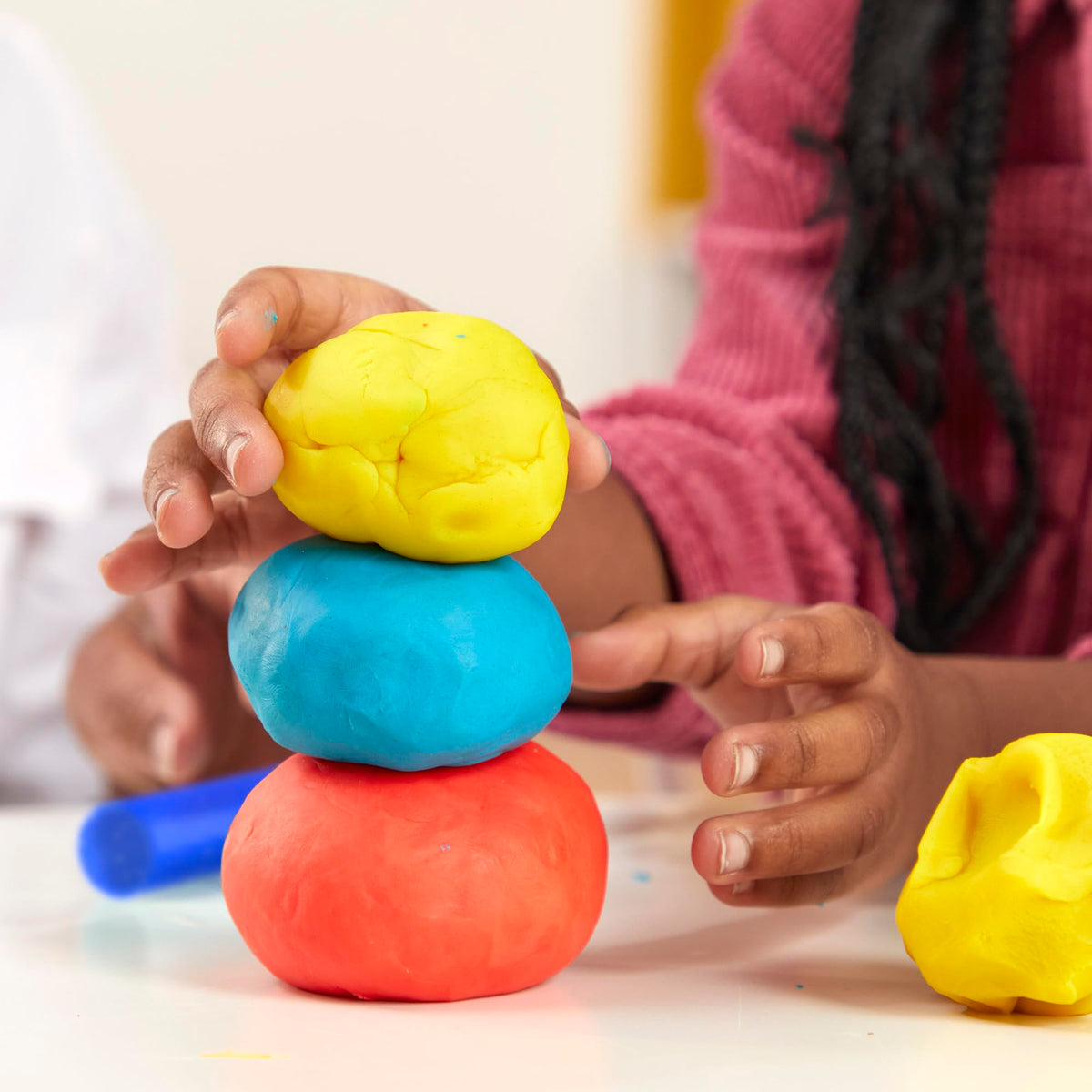 Play-Doh Jewel Colors Großpackung mit 12 Dosen à 112 g, Partygeschenke, Einschulungsgeschenke, Preise & Partygeschenke, Kunst & Basteln für Kinder, Vorschulspielzeug, ab 2 Jahren (Amazon exklusiv)