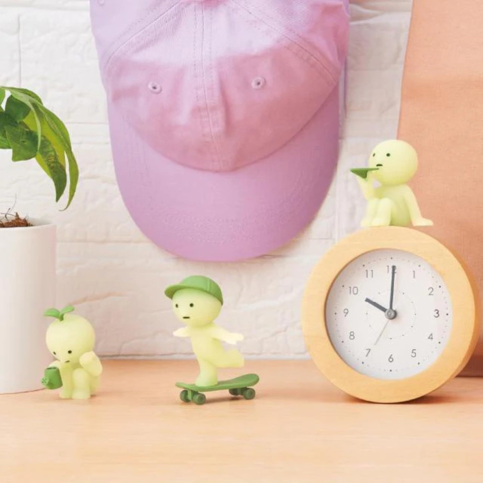 Smiski Glow in The Dark Figure, Sunday Series, Random Style, 1 Pack Assorted Blind Box