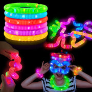 Halloween Leuchtstäbe Spielzeug Geschenke für Kleinkinder – 6 Stück Leuchtröhren Partygeschenke für Kinder, LED Armband Halskette Accessoires, Lustige Camping Essentials Spiele Aktivitäten Campingausrüstung für Jungen und Mädchen