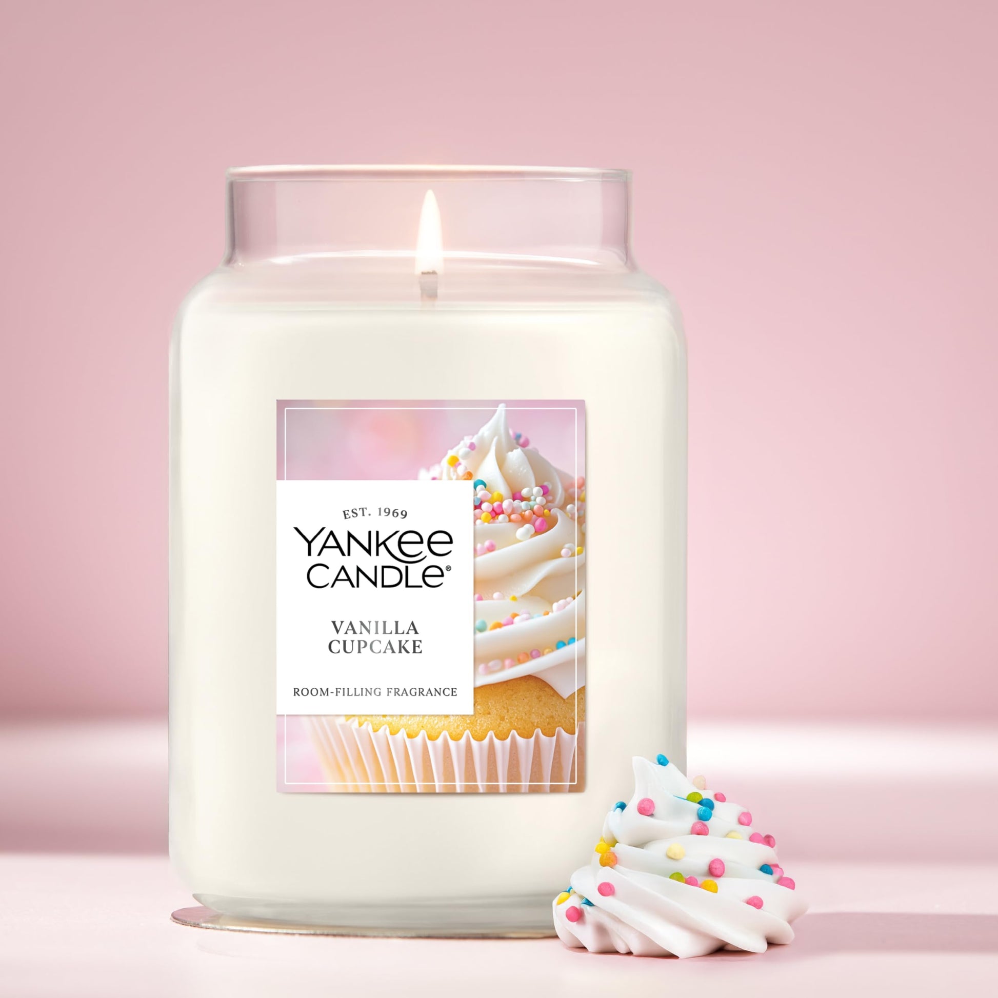 Yankee Candle Vanilla Cupcake Scented Candle, 22oz Large Jar with up to 150 Hour Burn Time, Giftable, Birthdays