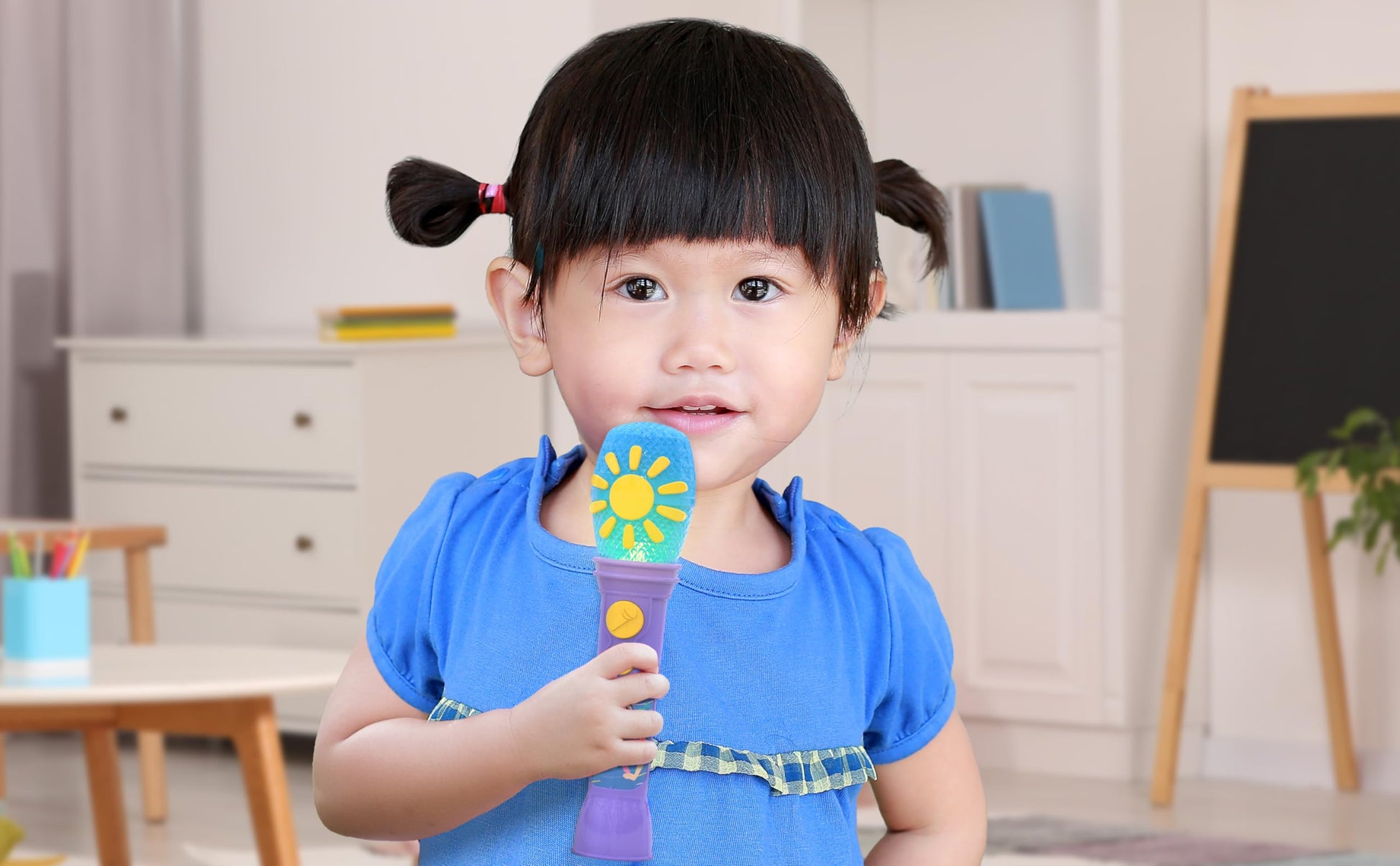 eKids Ms Rachel Toy Microphone for Kids, Includes Built-in Music and Lights, Toddler Toys for Ages 18 Months and Up (Purple)
