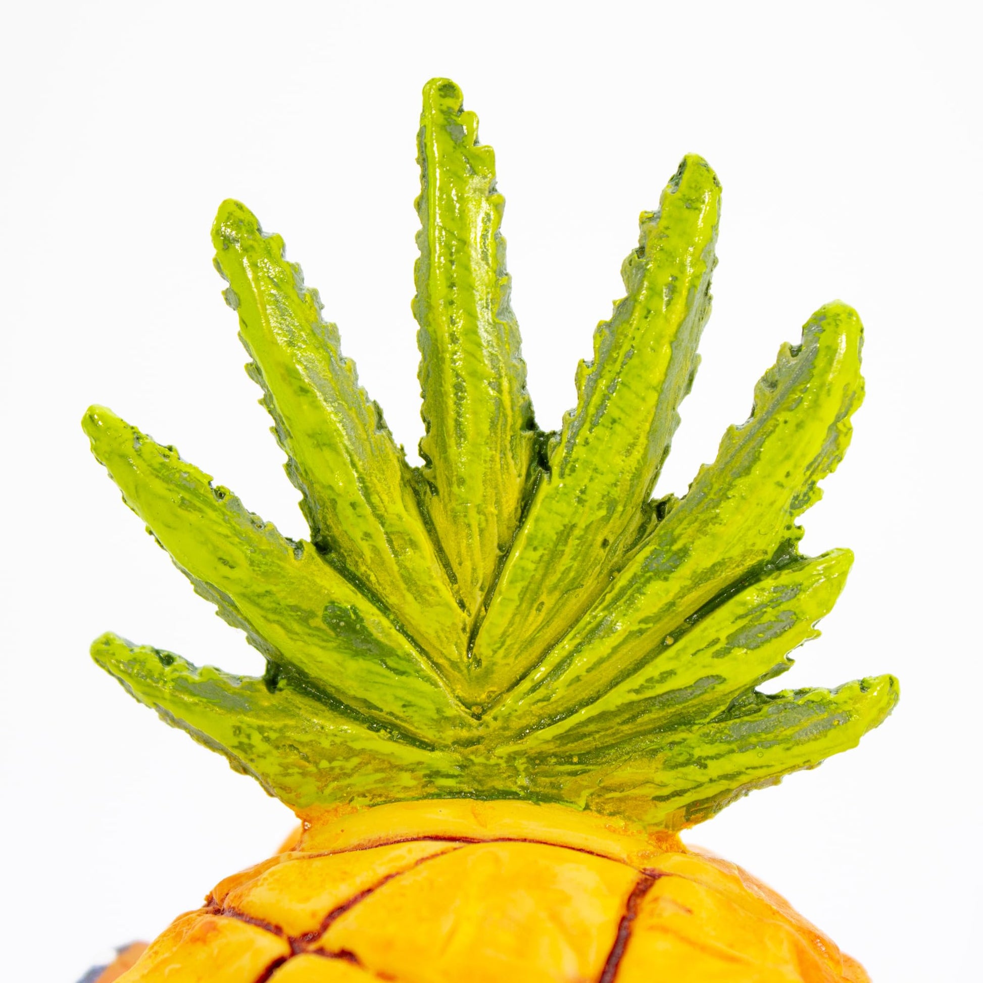 Penn-Plax (SBR10EO Spongebob Squarepants Officially Licensed Aquarium Ornament – Spongebob’s Pineapple House – Medium