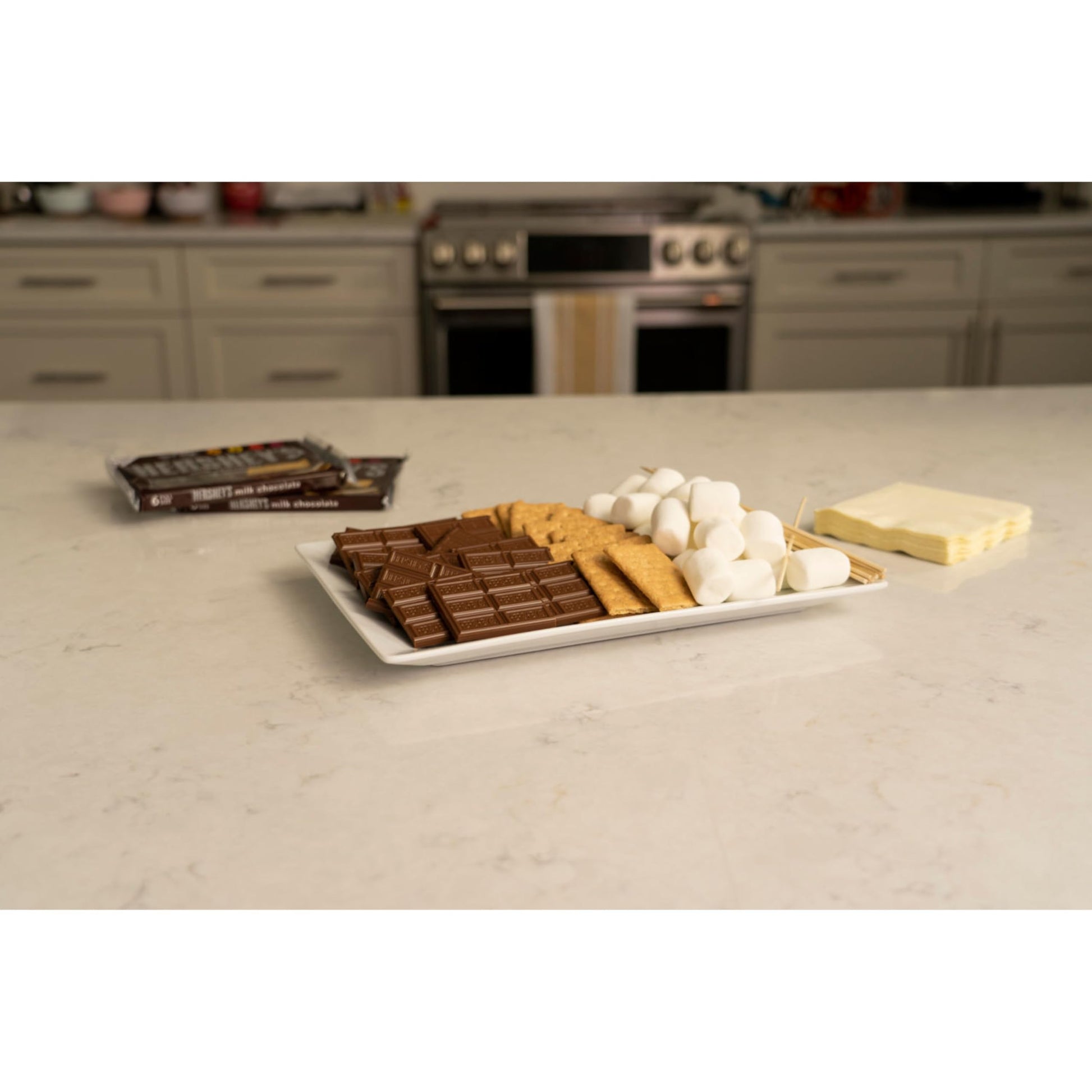 HERSHEY'S S'mores Kit Box with Graham Crackers, Chocolate & Marshmallows, 14 oz, Makes 8 S'mores