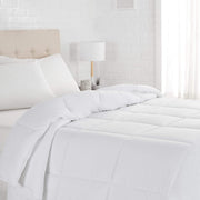 Amazon Basics White Down Alternative Comforter and Duvet Insert with Corner Tabs (Full/Queen, Light)
