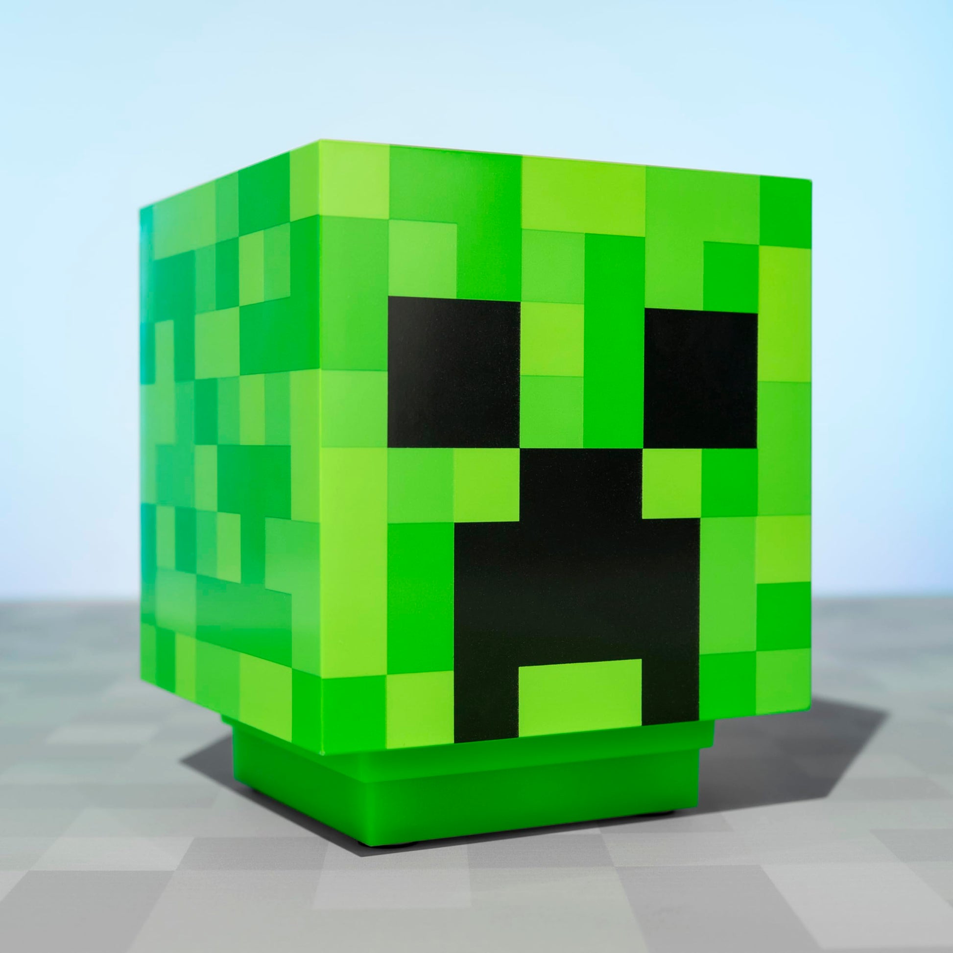 Paladone Minecraft Creeper Desk Light with Official Creeper Sounds, Handheld Night Light for Kids Room or Gamer Décor - Licensed Minecraft Gifts