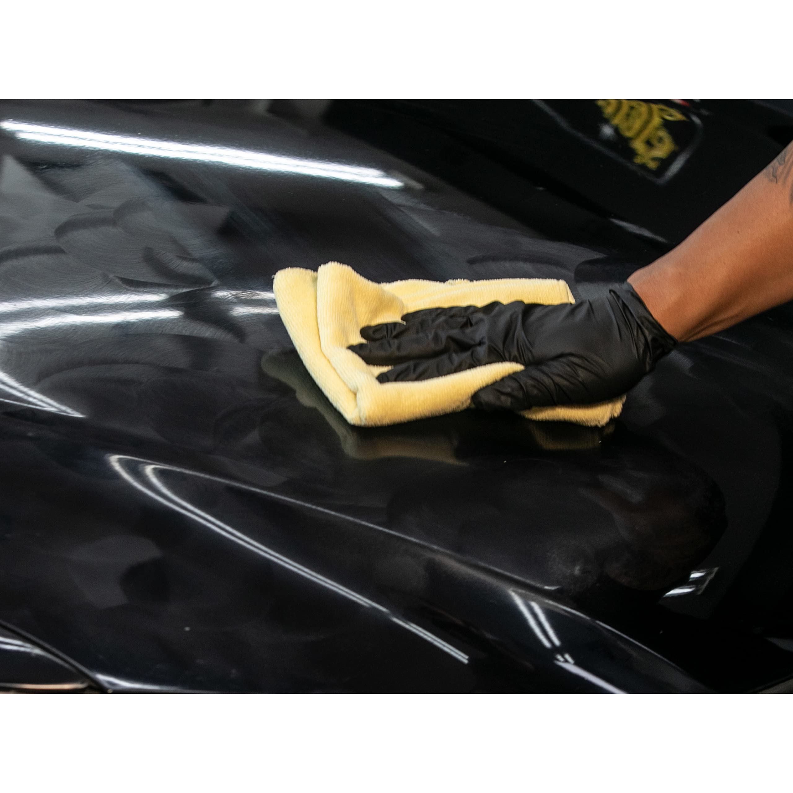 Meguiar's Gold Class Carnauba Plus Premium Liquid Wax - Long-lasting Protection, Deep Shine, Easy Application - The Perfect Car Wax for All Vehicles with Glossy Paint - 16 Oz