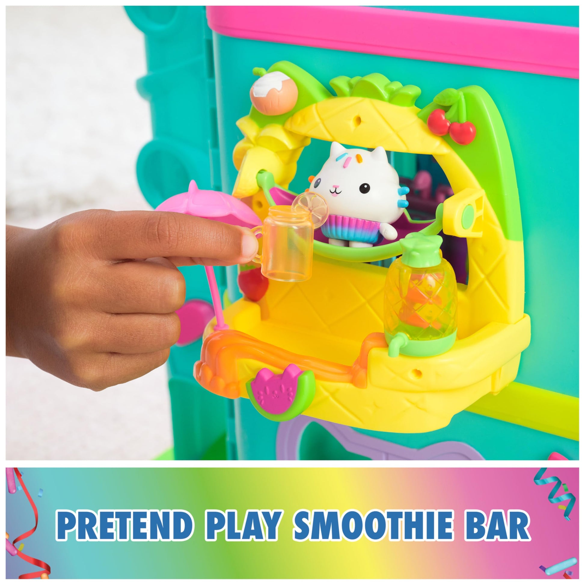 Gabby’s Dollhouse, Cakey’s Fruit Smoothie Balcony Playset, 8-Pcs with Toy Figures, Dollhouse Accessories & Sensory Play, Kids Toys for Girls & Boys 3+