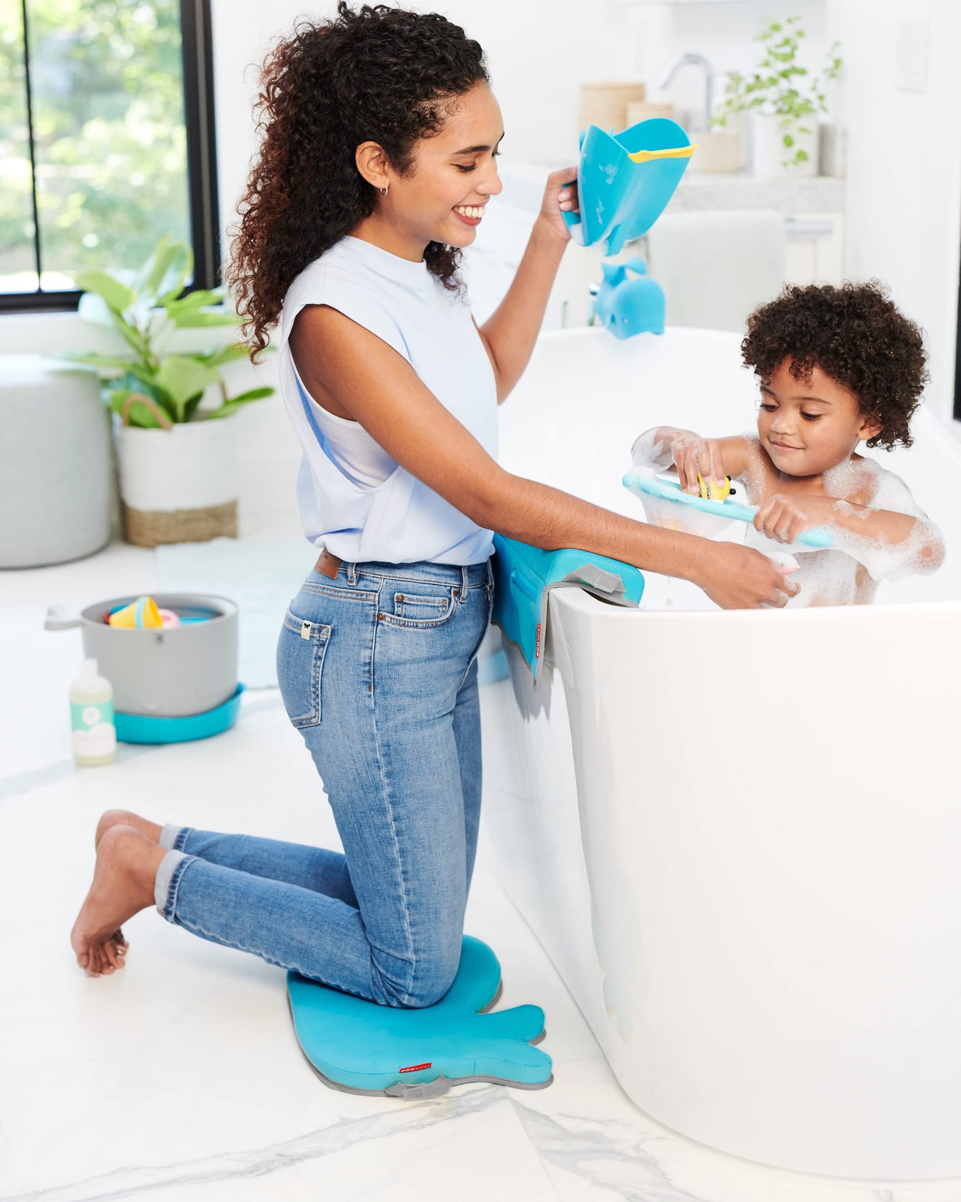 Skip Hop Baby Bath Rinse Cup MOBY Tear-Free Waterfall Rinser Blue Age 0+