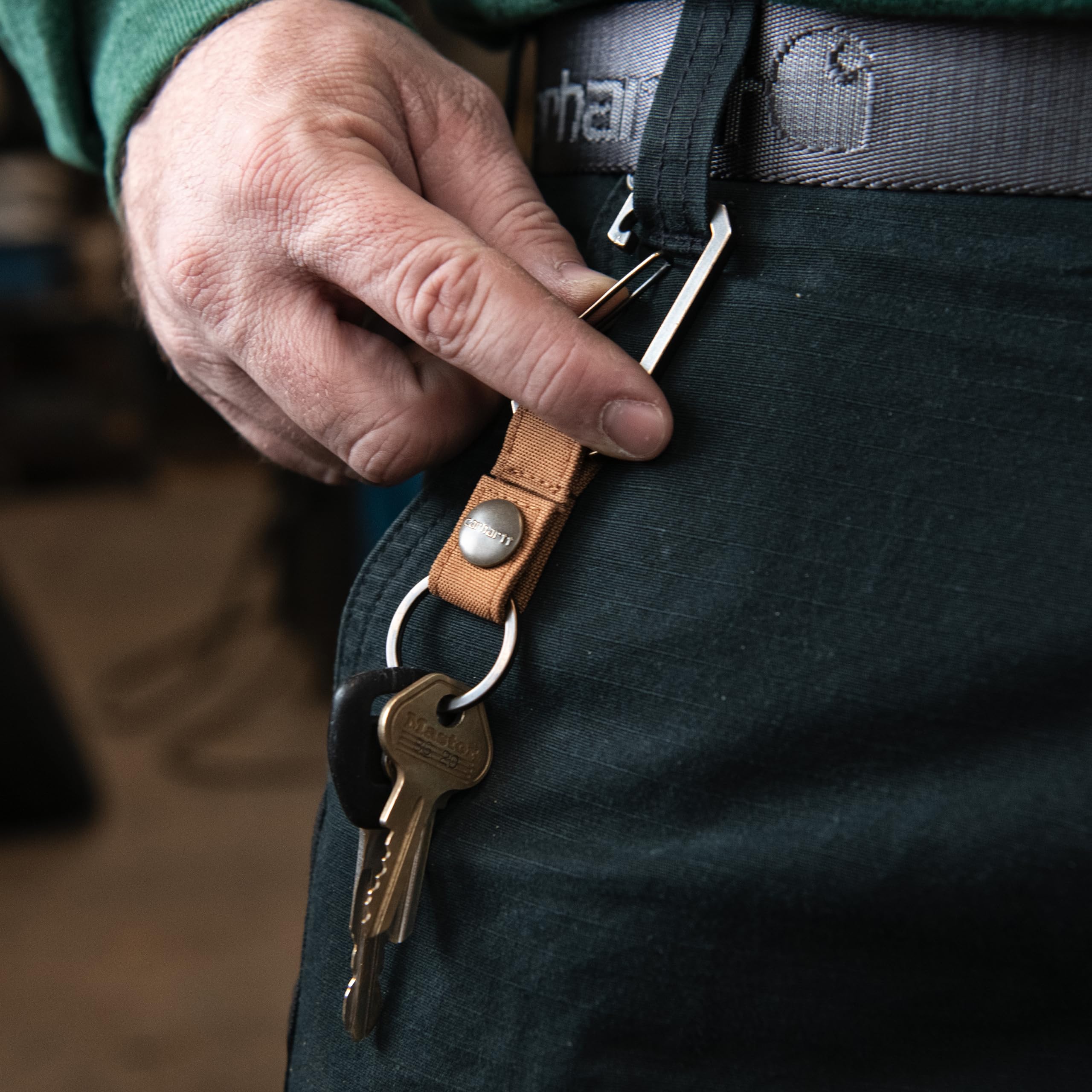 Carhartt Unisex Adult Durable Metal Key Keeper, Belt Loop Key Ring Holder with Self-Locking Metal Gate Clip for Car/Home Keys, Nylon Duck (Carhartt Brown), One Size