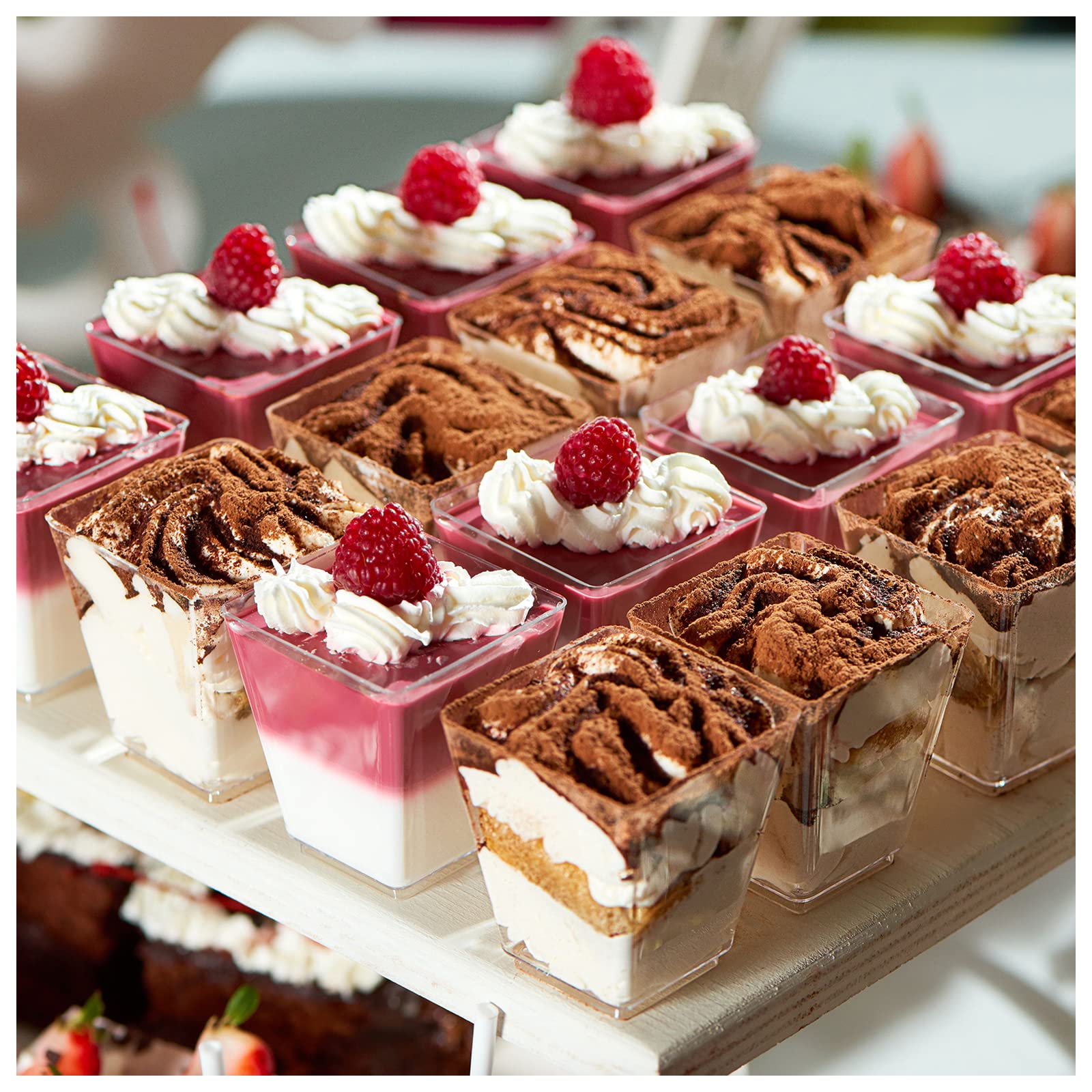 EASERCY 50 Pack 5 oz Plastic Dessert Cups with Lids, Yogurt Parfait/Appetizer Cup with Lids for Party, Mini Dessert Cups with Spoons Dessert Shooter Cups for Pudding, Fruit and Ice Cream