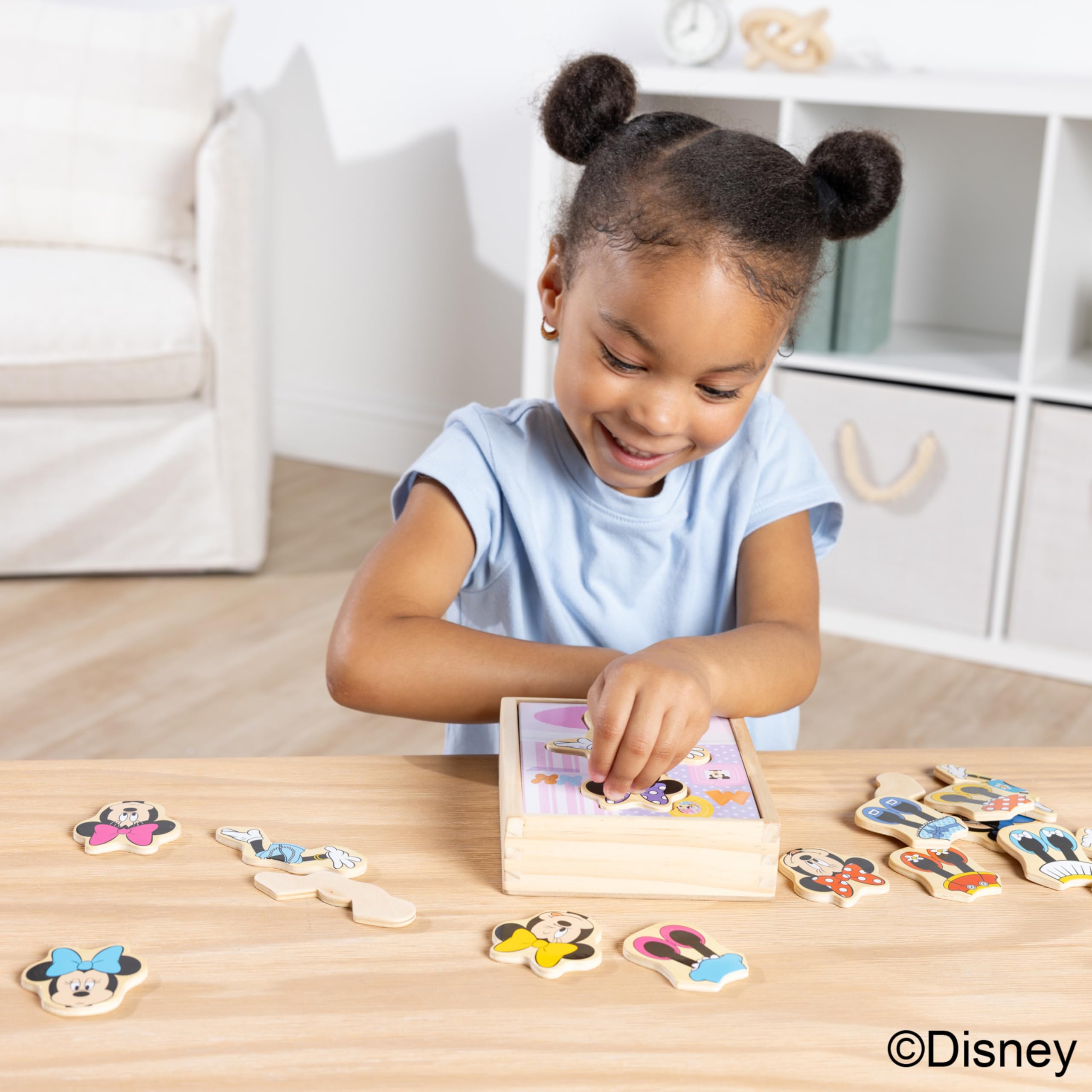 Melissa & Doug Disney Minnie Mouse Dress-Up Puzzle, 18 Pieces Mix and Match Outfits, Sorting & Matching Toy with Storage Case, Educational Puzzle for Toddlers Ages 3+
