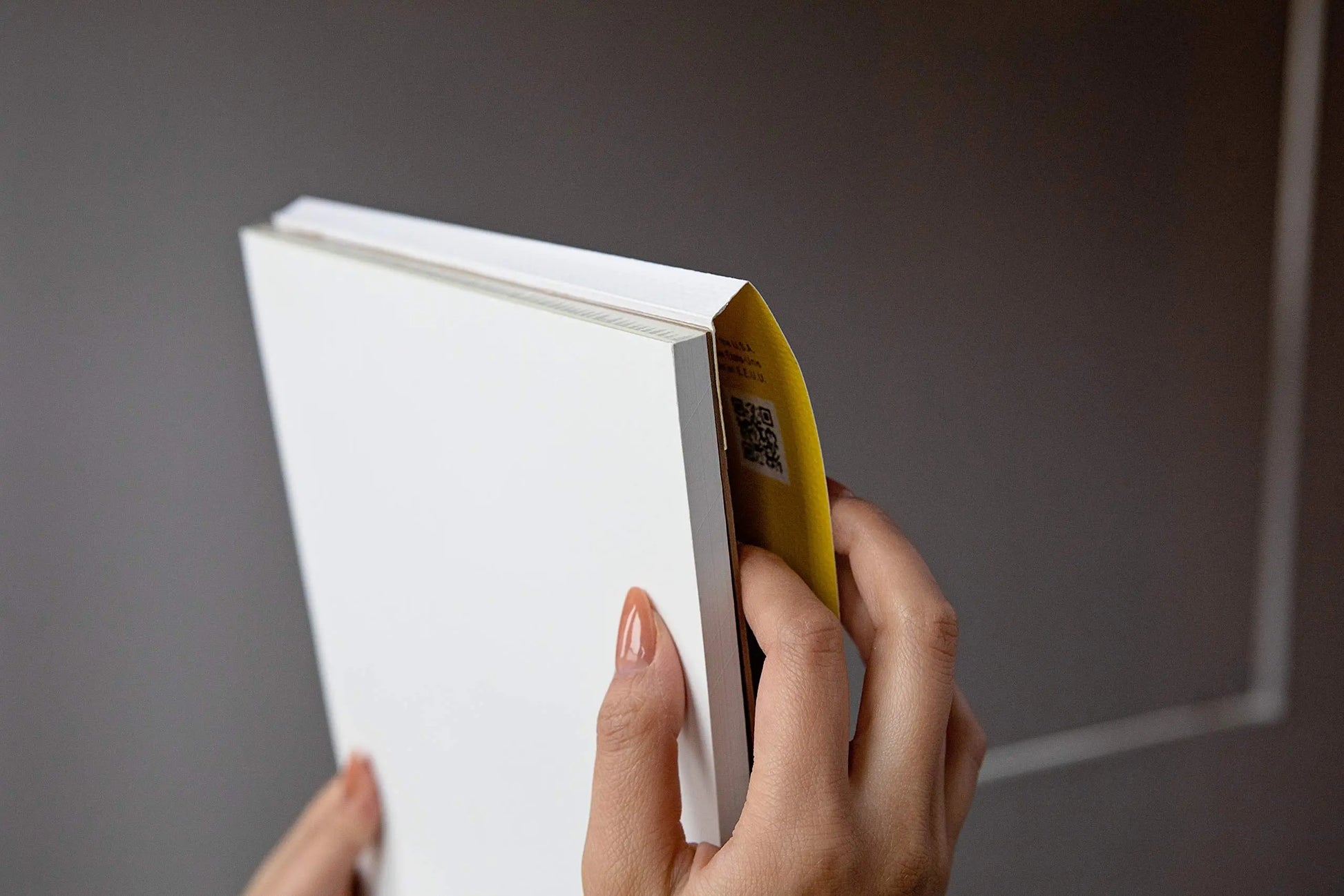 Strathmore 300 Series Bristol Paper Pad, Smooth, Tape Bound, 9x12 inches, 20 Sheets (100lb/270g) - Artist Paper for Adults and Students - Markers, Pen and Ink