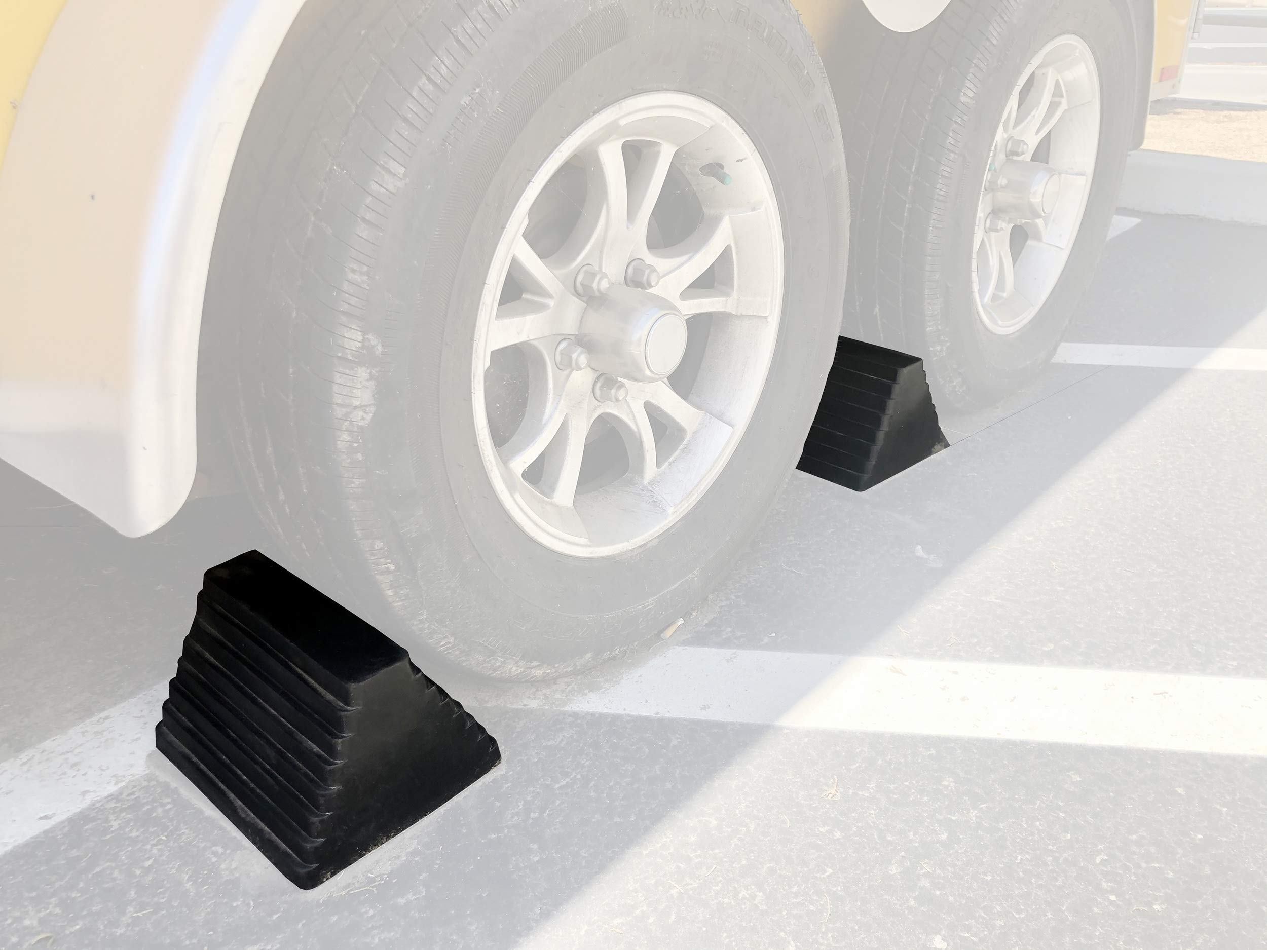 MaxxHaul 80681 Rubber Wheel Chocks 2-Pack – Heavy Duty, All-Weather, Non-Slip, Oil-Resistant with Steel Eyebolt – for Trailers, Cars, Motorcycles, RVs – 10” x 8” x 6”