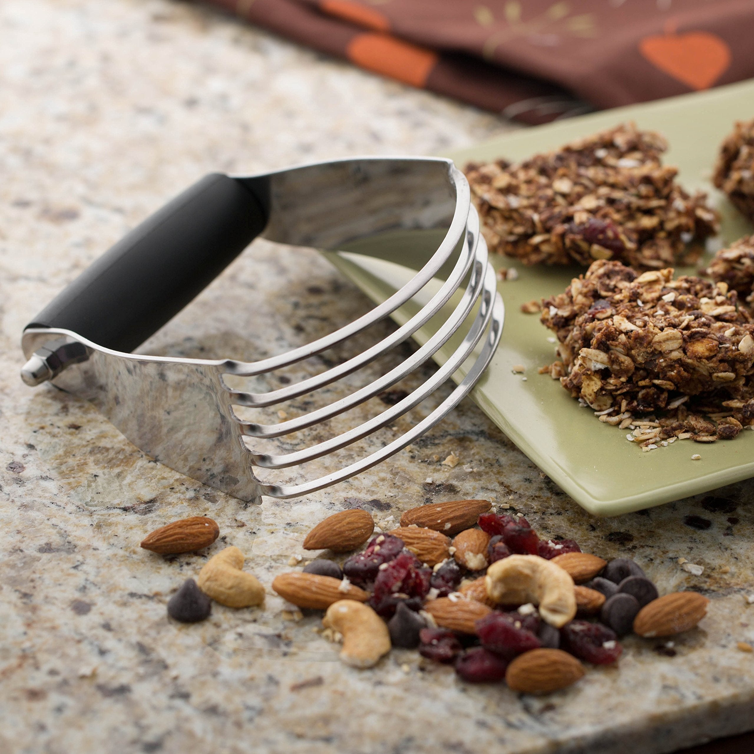 Spring Chef Dough Blender, Top Professional Pastry Cutter with Heavy Duty Stainless Steel Blades, Medium Size, Black